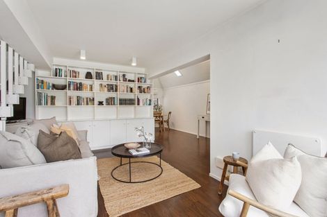 Photo of property in 94b Aikmans Road, Merivale, Christchurch, 8014