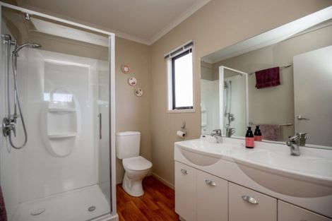 Photo of property in 54 Hayward Road, Ngatea, 3503