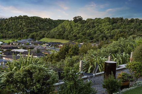 Photo of property in 21 Broadwater Close, Pyes Pa, Tauranga, 3112