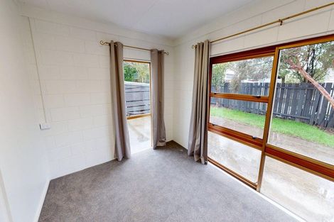 Photo of property in 19 Perrin Place, Kelvin Grove, Palmerston North, 4414