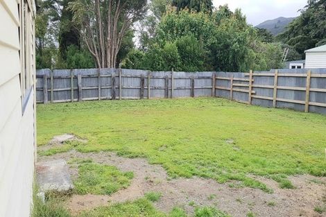 Photo of property in 4 Card Crescent, Featherston, 5710