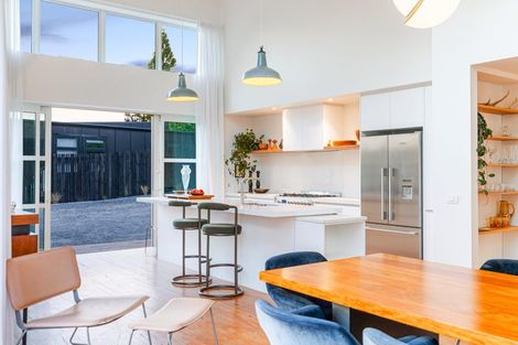 Photo of property in 16a Renata Crescent, Te Atatu Peninsula, Auckland, 0610