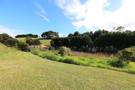 Photo of property in 136 Stratford Drive, Cable Bay, 0420
