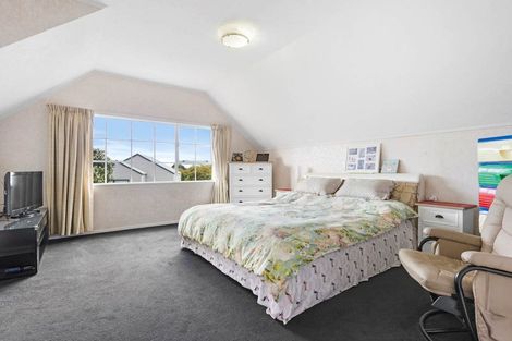 Photo of property in 13 Delisle Place, Windsor Park, Auckland, 0632