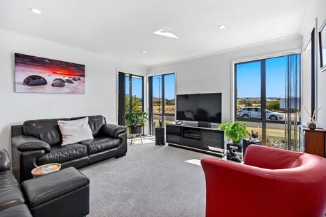 Photo of property in 20 Kowi Lakes Drive, One Tree Point, 0118