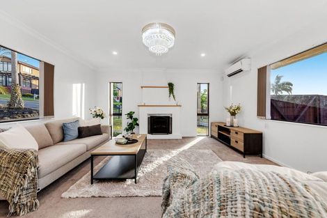 Photo of property in 97 Mt Lebanon Crescent, The Gardens, Auckland, 2105