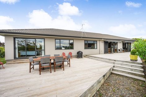Photo of property in 8 Stonebridge Heights, Feilding, 4702