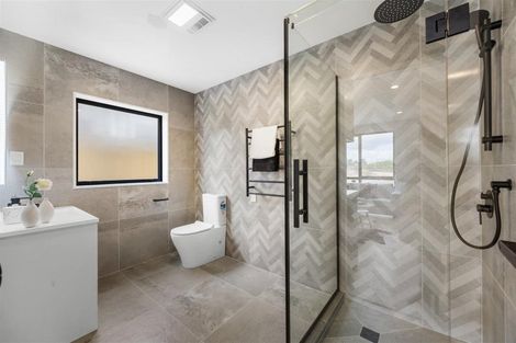 Photo of property in 73 Tributary Parade, Karaka, Papakura, 2113