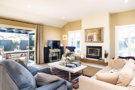 Photo of property in 5 Raven Grove, Havelock North, 4130