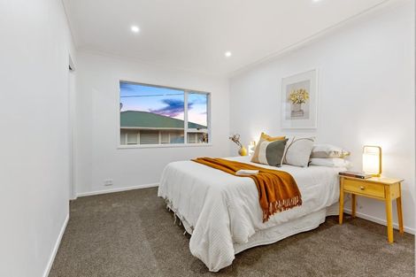 Photo of property in 74 Waimumu Road, Massey, Auckland, 0614