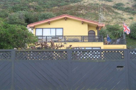 Photo of property in 172 Owhiro Bay Parade, Owhiro Bay, Wellington, 6023