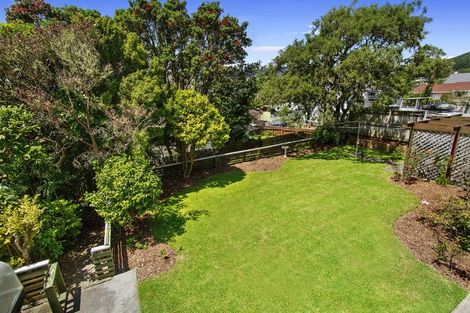 Photo of property in 64 Oriel Avenue, Tawa, Wellington, 5028