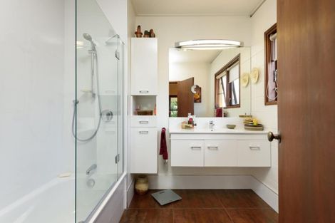 Photo of property in 23 Walnut Grove, Omokoroa, 3114