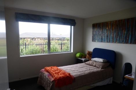 Photo of property in 20 Luxembourg Crescent, Halswell, Christchurch, 8025