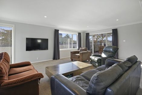 Photo of property in 515 Harewood Road, Harewood, Christchurch, 8051