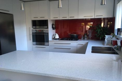 Photo of property in 2/52 Crofton Road, Harewood, Christchurch, 8051