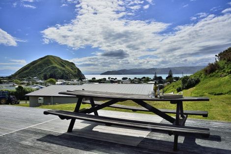 Photo of property in 15 Mahia Heights Drive, Mahia, 4198