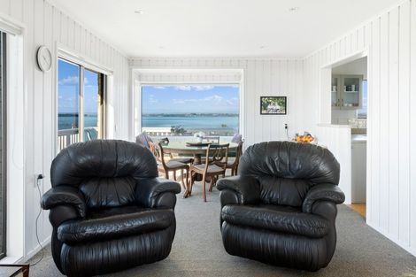 Photo of property in 16 Adela Stewart Drive West, Athenree, Waihi Beach, 3177