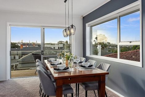 Photo of property in 2/70 Hinemoa Street, Birkenhead, Auckland, 0626