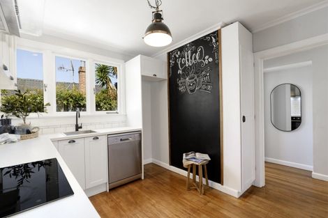 Photo of property in 1/121 Sixteenth Avenue, Tauranga South, Tauranga, 3112