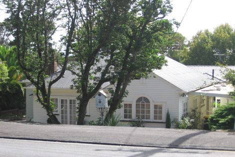 Photo of property in 253 Golf Road, Titirangi, Auckland, 0604