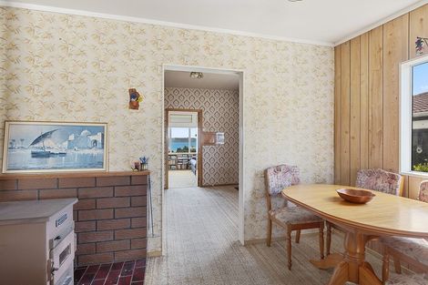 Photo of property in 12 Beach Road, Titahi Bay, Porirua, 5022