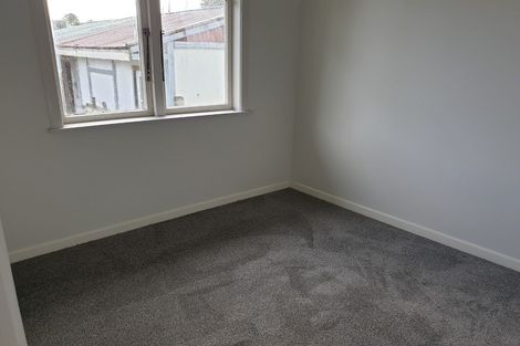 Photo of property in 24 Hinau Street, New Lynn, Auckland, 0600