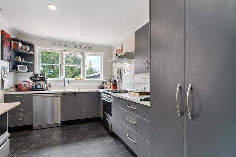 Photo of property in 12 Dixon Street, Carterton, 5713