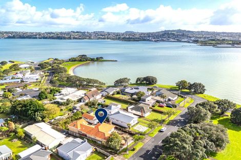 Photo of property in 9 Shortt Avenue, Mangere Bridge, Auckland, 2022