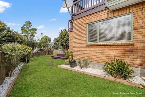 Photo of property in 2/267 Glenfield Road, Hillcrest, Auckland, 0627