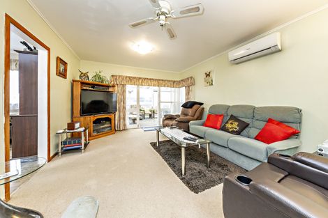 Photo of property in 65 Cargill Street, Papakura, 2110