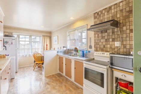 Photo of property in 42 Barker Road, Marewa, Napier, 4110