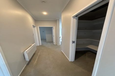 Photo of property in 13 William Stratton Lane, Hobsonville, Auckland, 0616