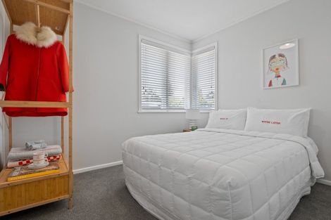 Photo of property in 5 Wallace Road, Mangere Bridge, Auckland, 2022