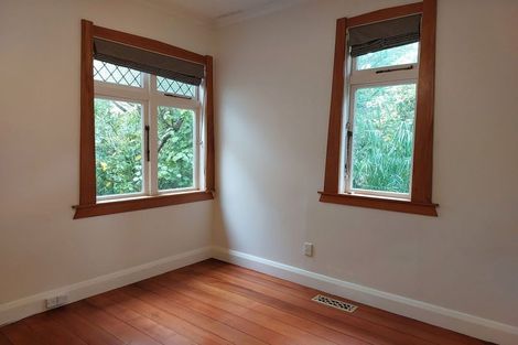 Photo of property in 6 Highland Crescent, Wadestown, Wellington, 6012