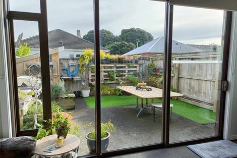 Photo of property in 31 Ron Deal Way, Epuni, Lower Hutt, 5011