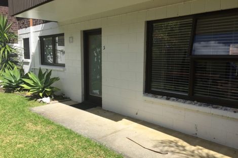 Photo of property in 3/59 Norwood Road, Bayswater, Auckland, 0622
