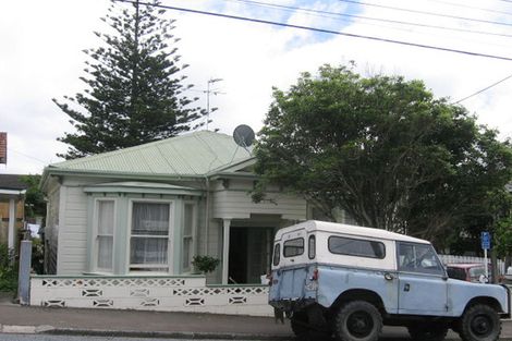 Photo of property in 34 Porritt Avenue, Mount Victoria, Wellington, 6011