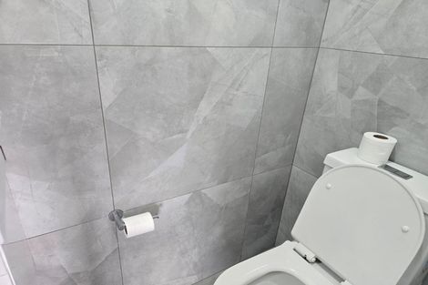 Photo of property in 10 Whitmore Road, Mount Roskill, Auckland, 1041