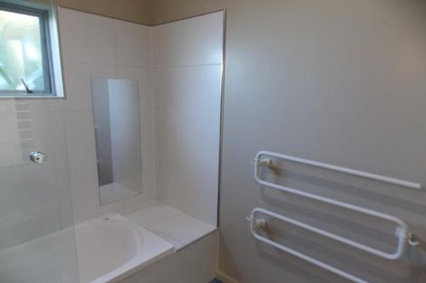 Photo of property in 24 Signallers Grove, Strathmore Park, Wellington, 6022