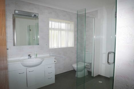 Photo of property in 9 Greenaway Road, Waikanae, 5036