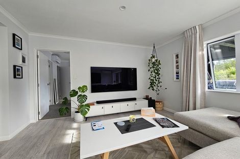 Photo of property in 19a Viridian Lane, Greenhithe, Auckland, 0632