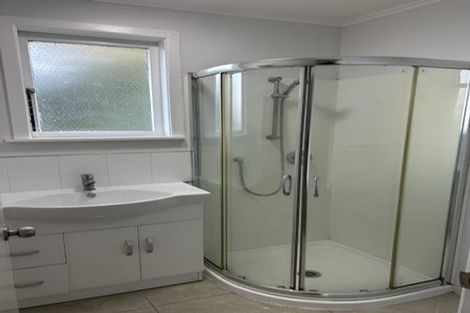 Photo of property in 23 Sheridan Drive, New Lynn, Auckland, 0600