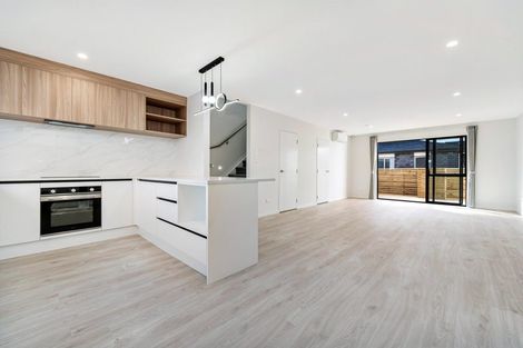 Photo of property in 5/63 Cambridge Terrace, Papatoetoe, Auckland, 2025