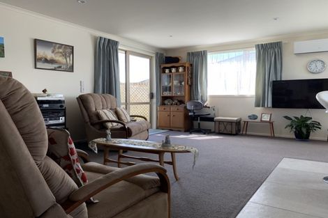 Photo of property in Henry Russell Estate, 12/36 Belgrove Drive, Waipukurau, 4200