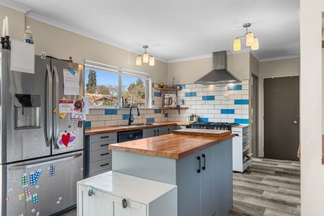 Photo of property in 12 Mountbatten Place, Te Puke, 3119