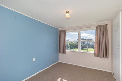 Photo of property in 39 Karaka Crescent, Levin, 5510