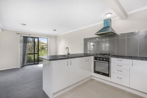 Photo of property in 64 Reynella Drive, Massey, Auckland, 0614