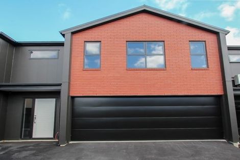 Photo of property in 4/3 Charlemont Street, Whitiora, Hamilton, 3200