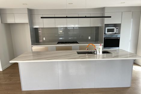 Photo of property in 22c Buscomb Avenue, Henderson, Auckland, 0610